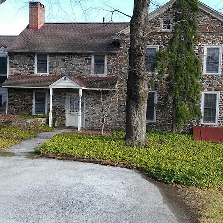 1732 Folke Stone Bed And Breakfast West Chester Exterior foto